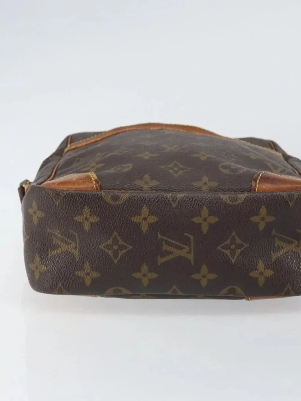 LOUIS VUITTON Monogram Danube MM Shoulder Bag M45264 LV Auth 159539